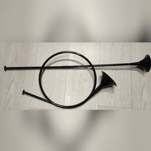 Black French Horn Wall Decor